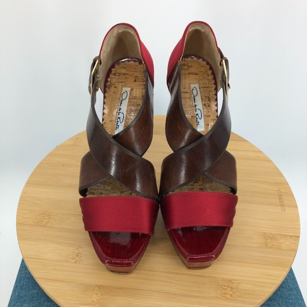 Oscar De La Renta Red Satin Brown patent leather buckle Platform Stilettos 37 - Picture 3 of 14